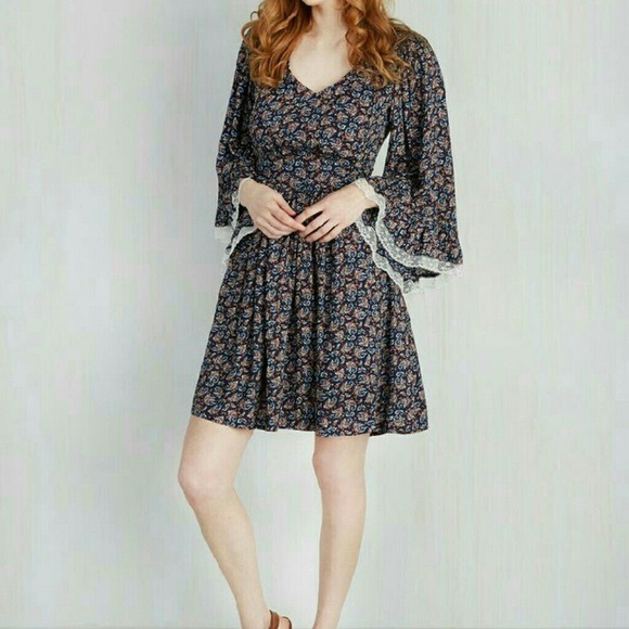 ModCloth Floral Bell Sleeve Dress - Picture 1 of 5